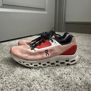 on cloud stratus womens size 9 shoes